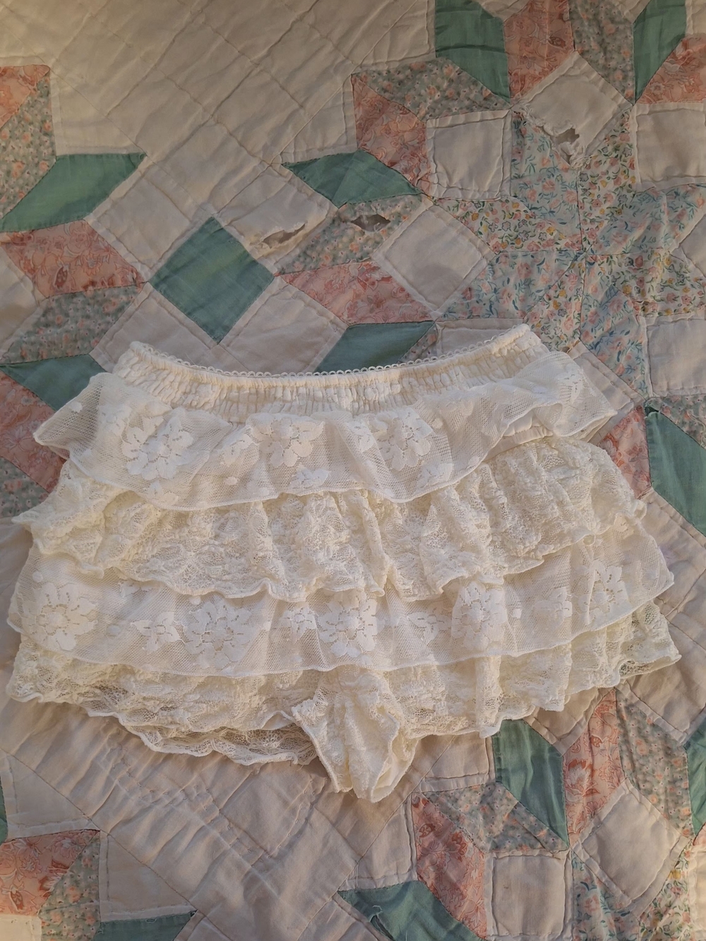 iris Ivory Lace Ruffled Shorts